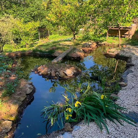 Dortoir Dans La Nature 호스텔 Chambonas